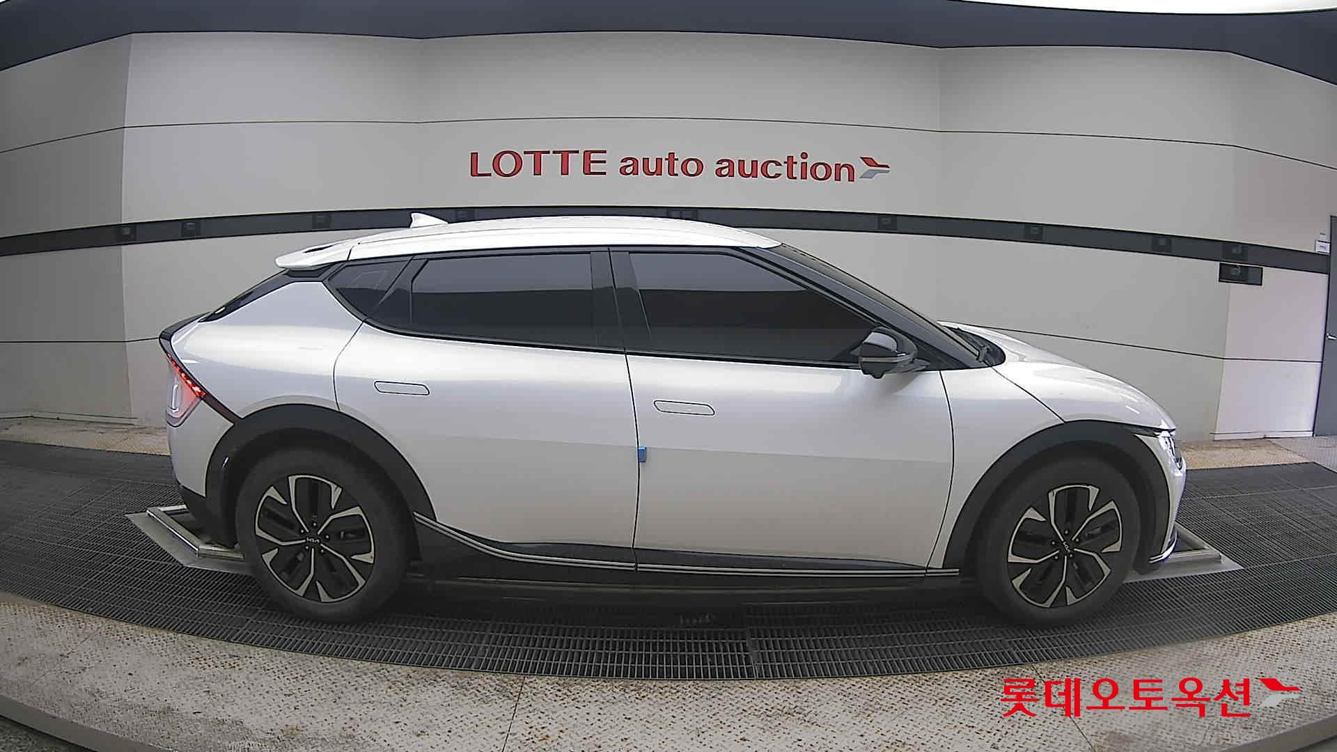 2022 - kia ev6