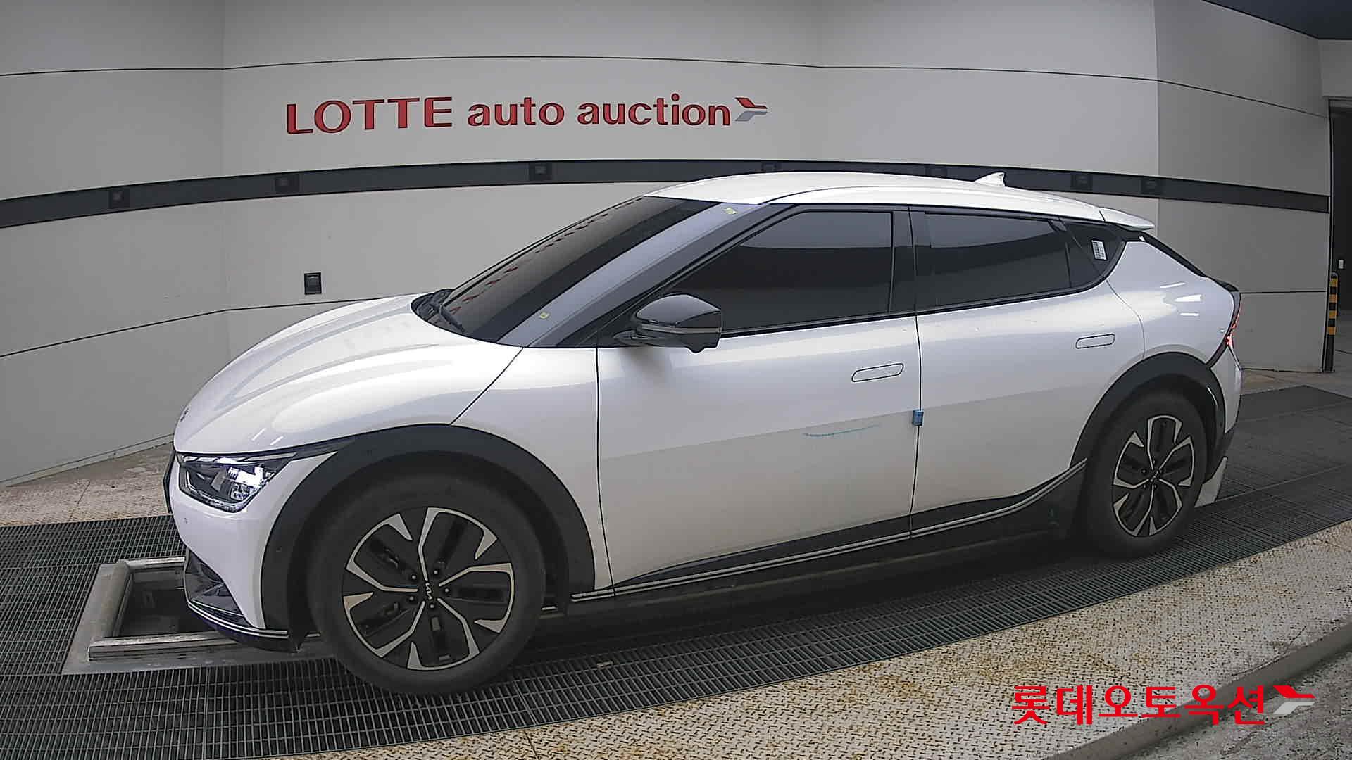 2022 - kia ev6
