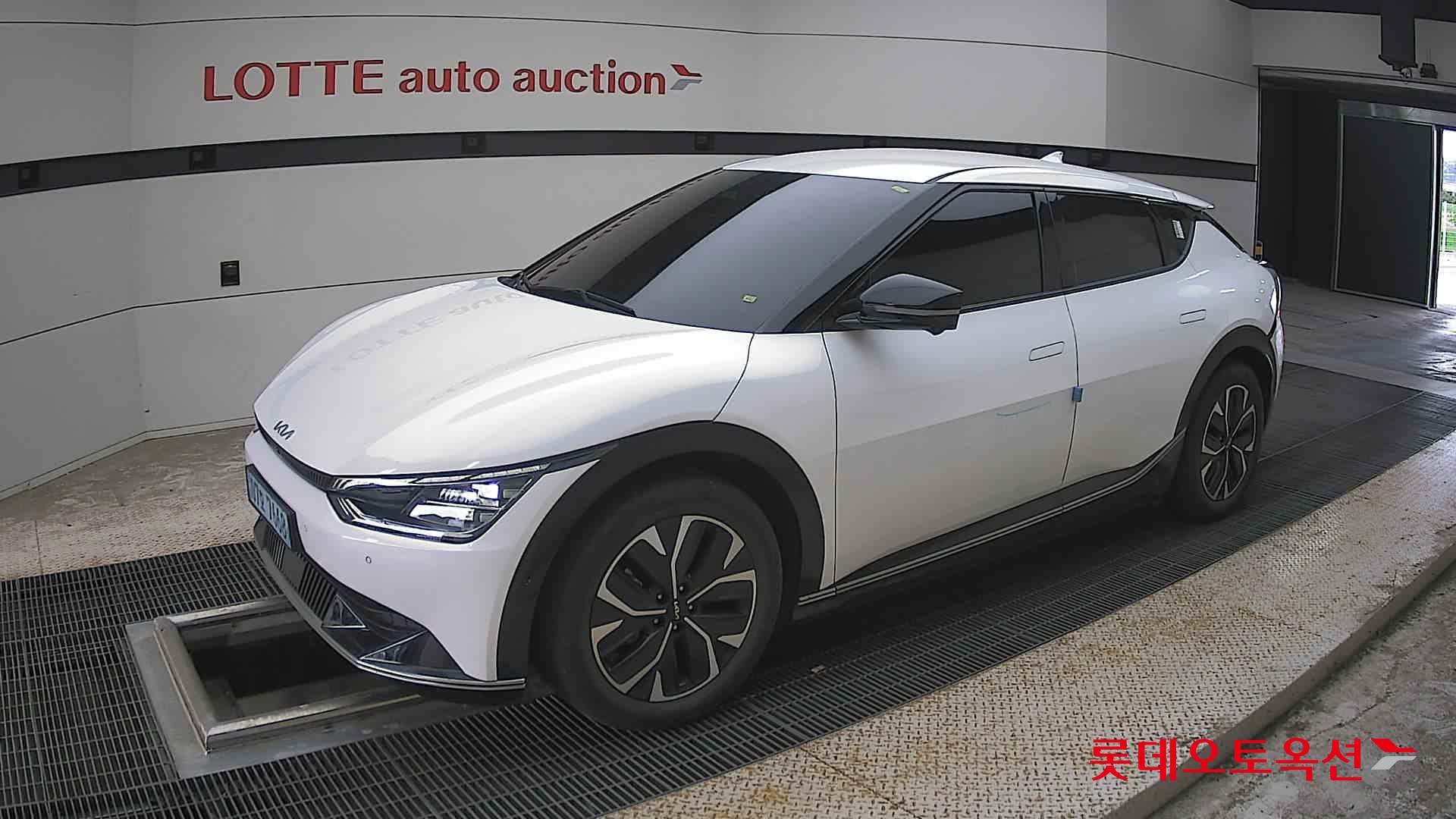 2022 - kia ev6