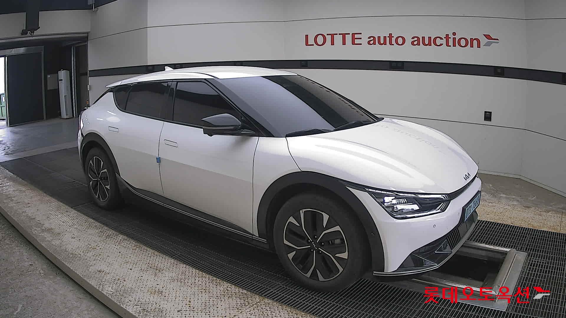 2022 - kia ev6