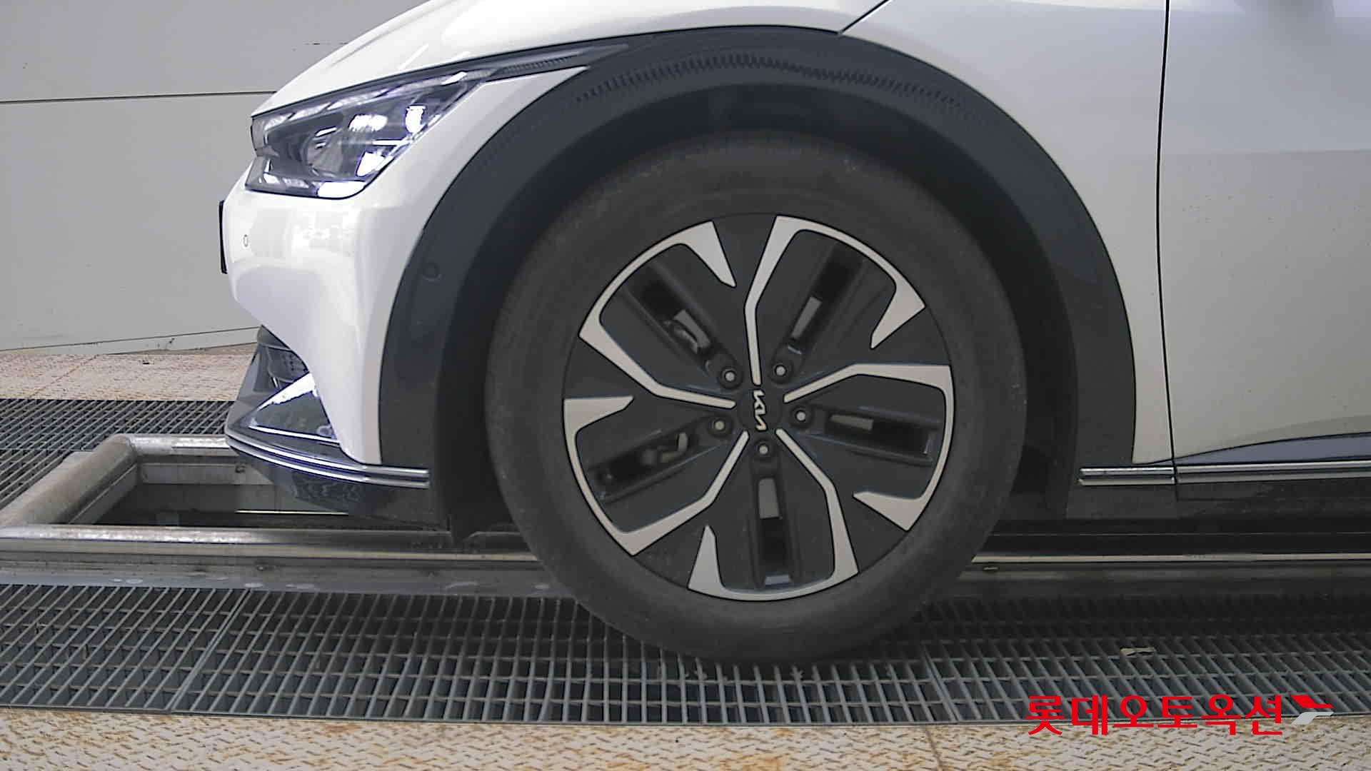 2022 - kia ev6