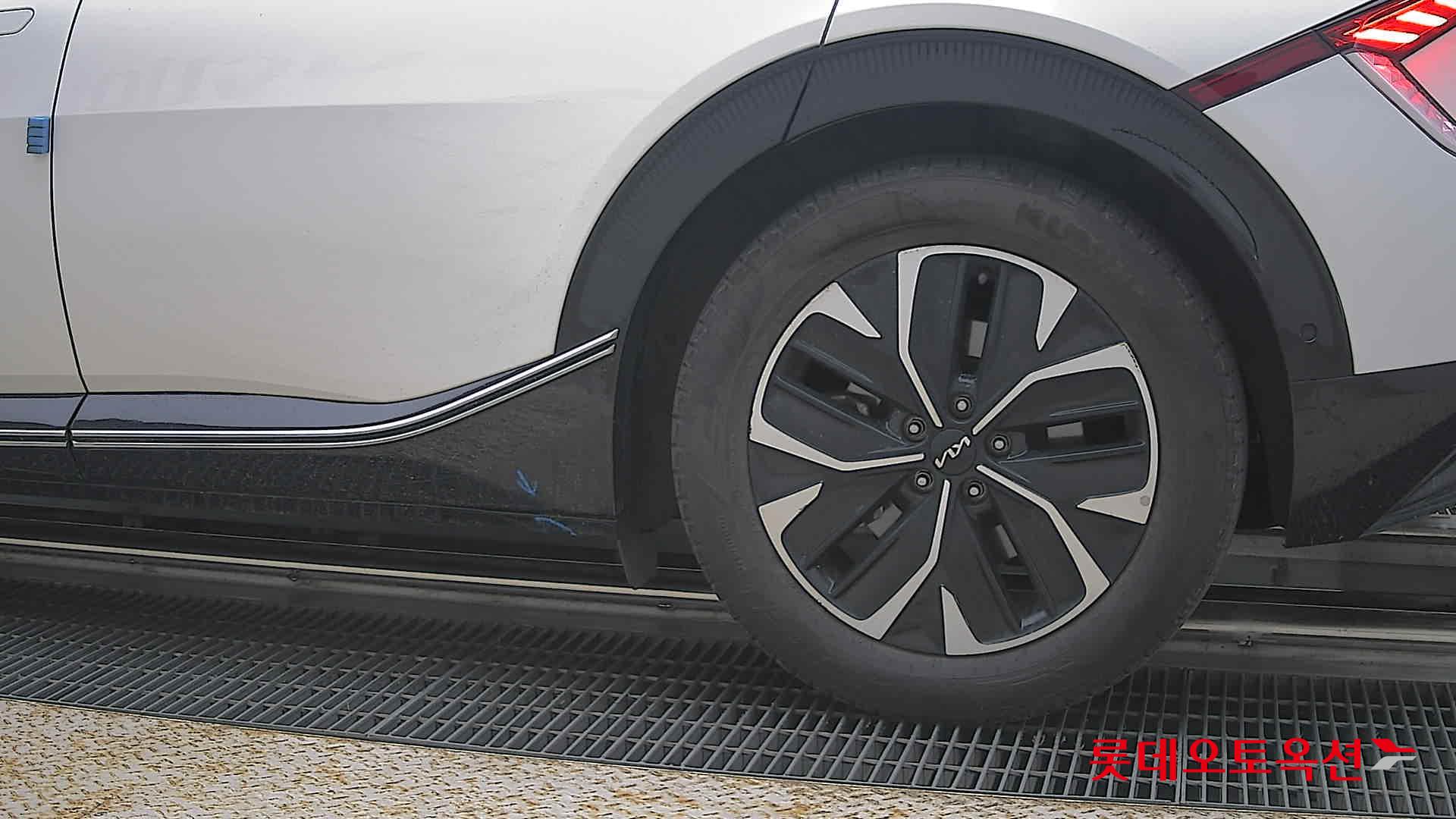 2022 - kia ev6