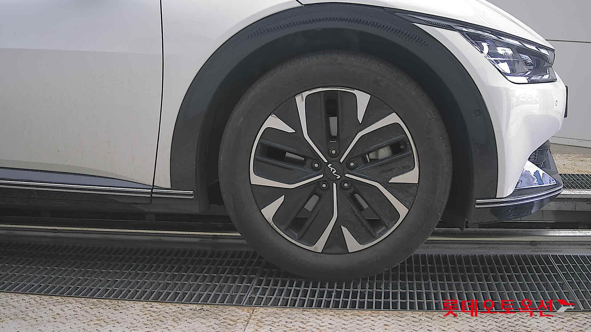 2022 - kia ev6