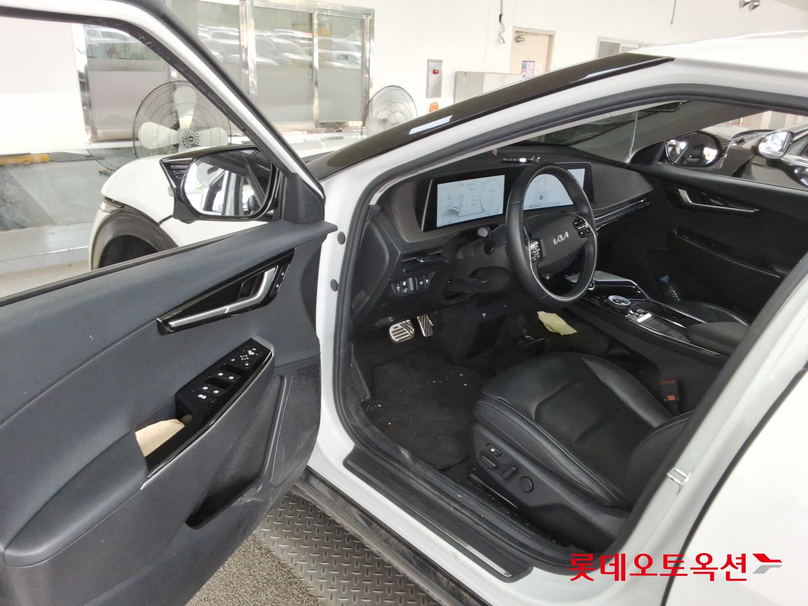 2022 - kia ev6