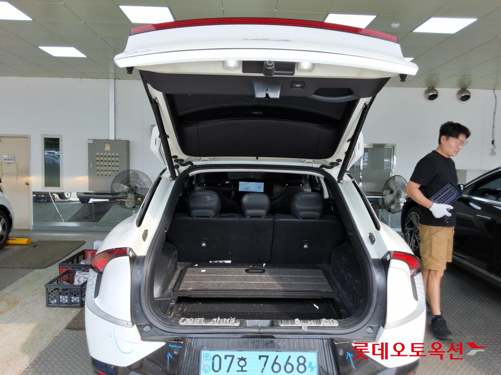 2022 - kia ev6