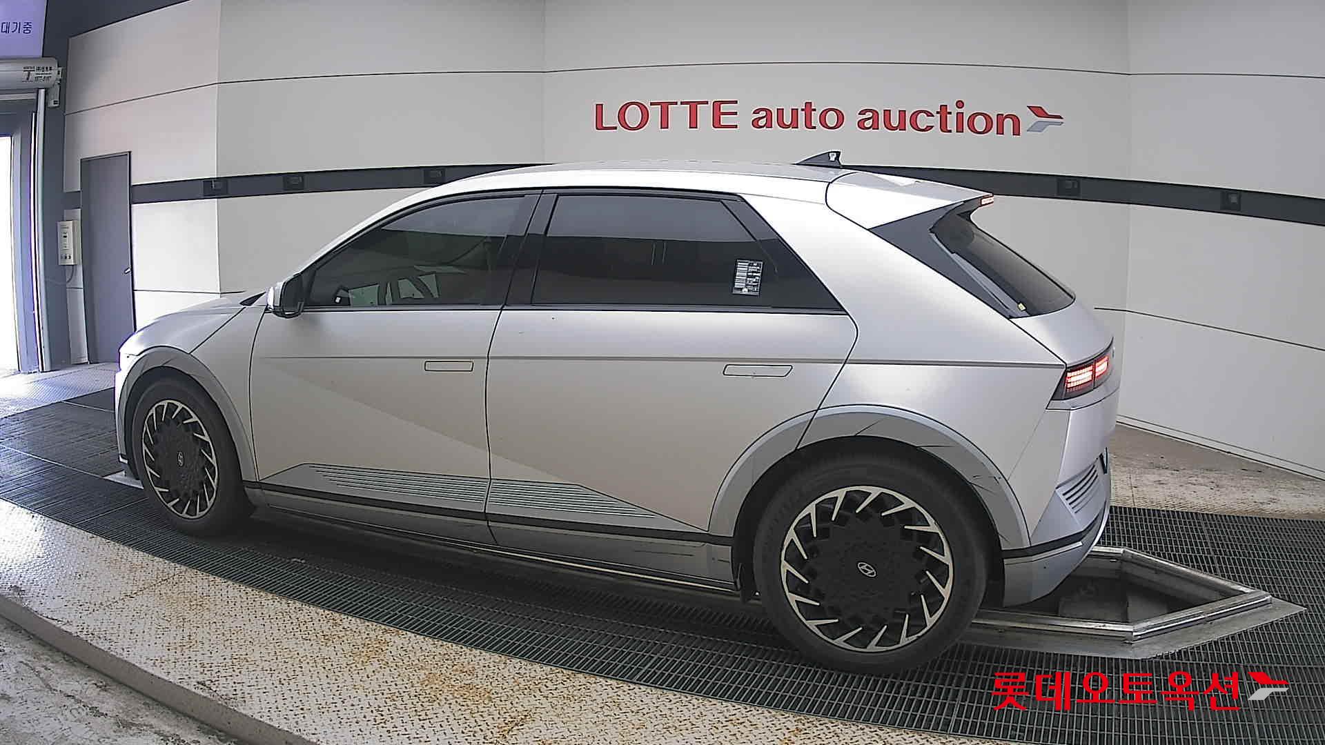 2022 - hyundai ioniq