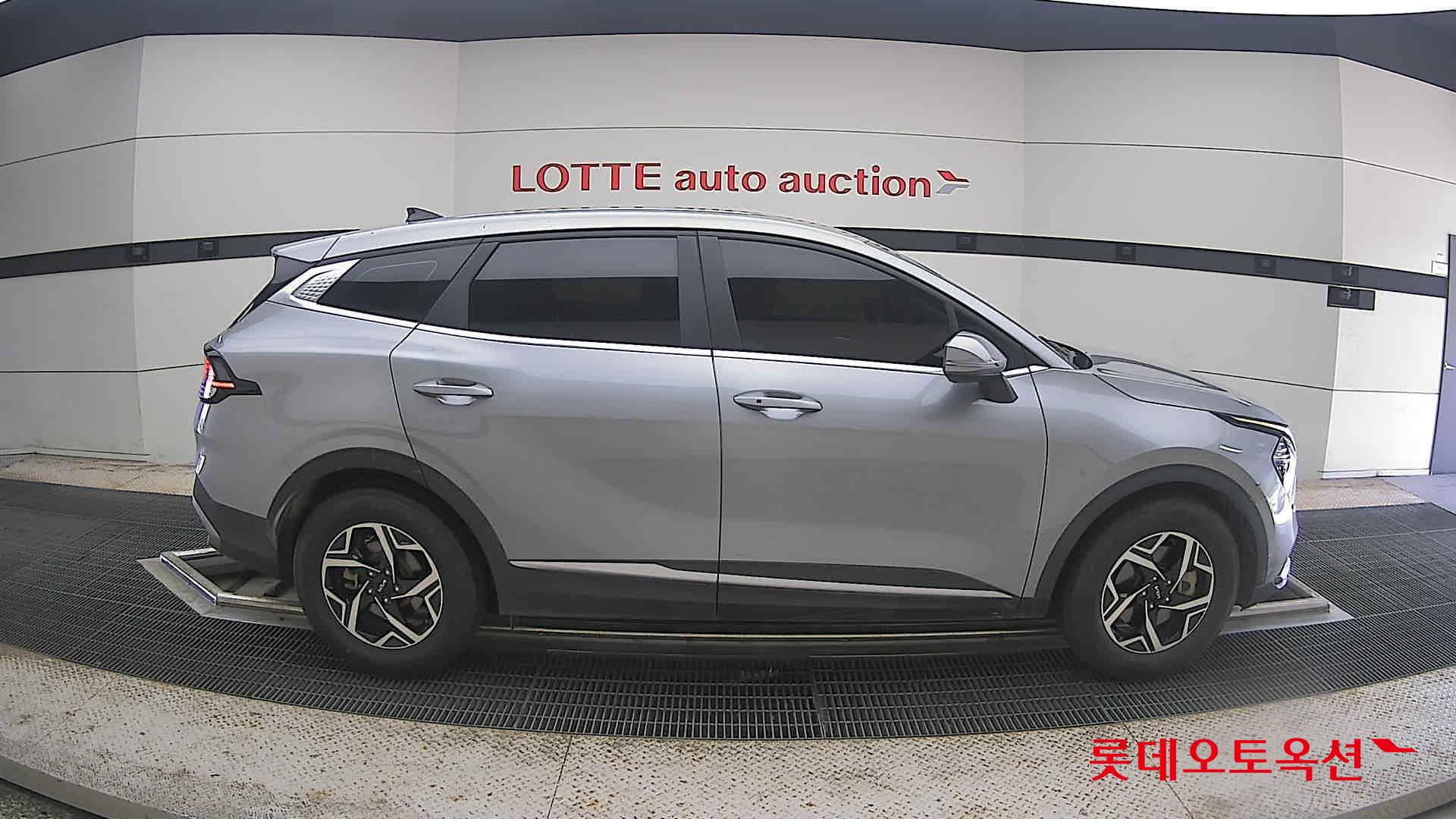 2022 - kia sportage