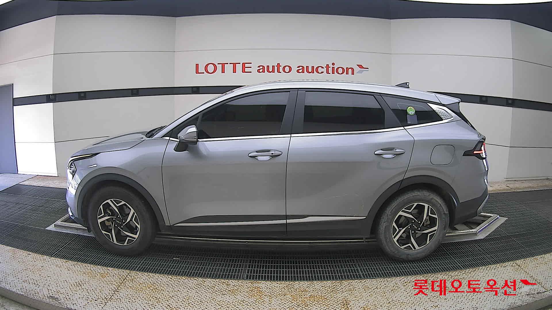 2022 - kia sportage