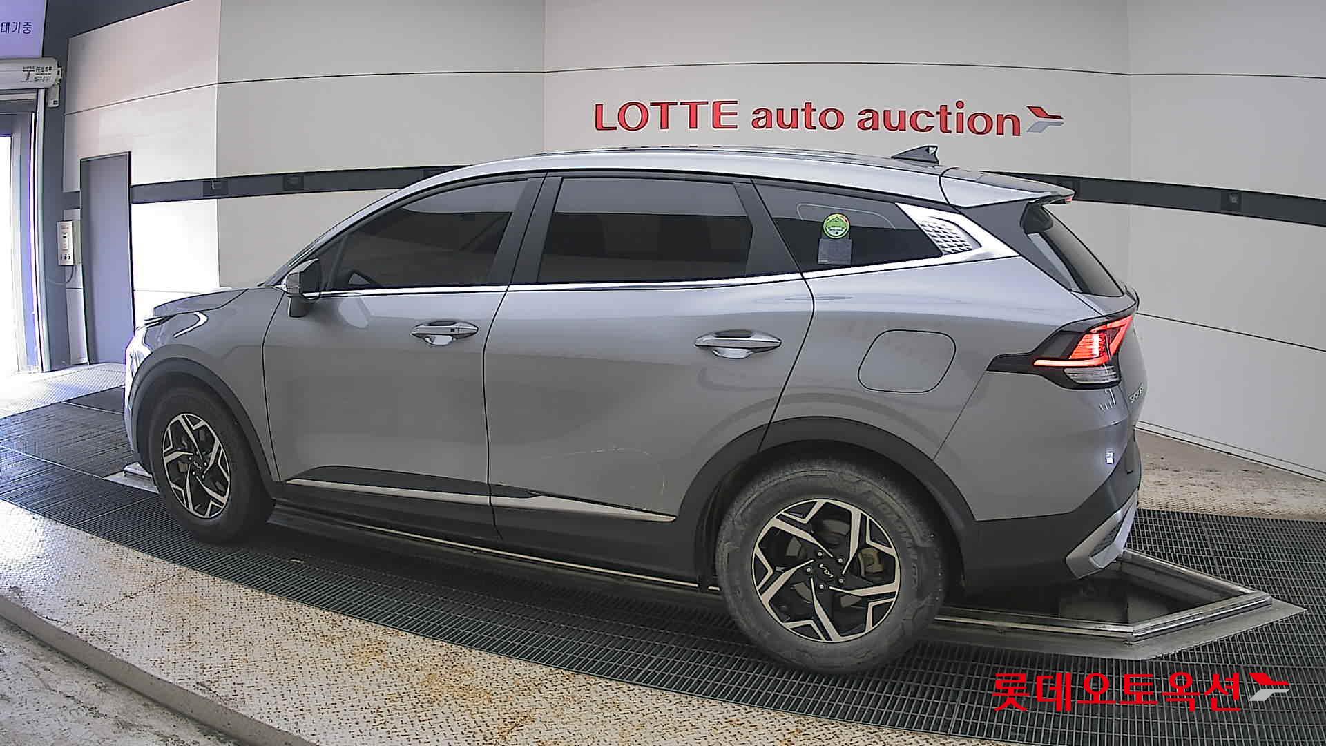 2022 - kia sportage
