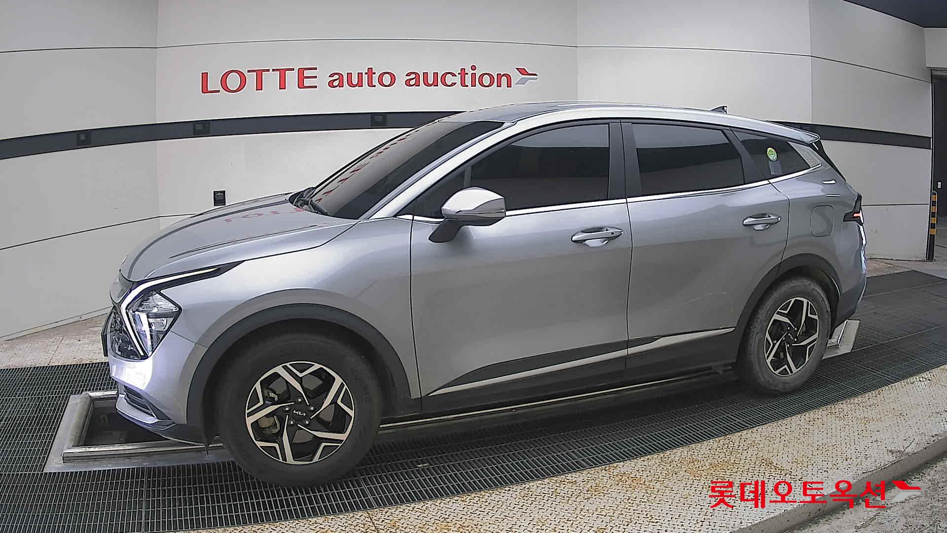2022 - kia sportage