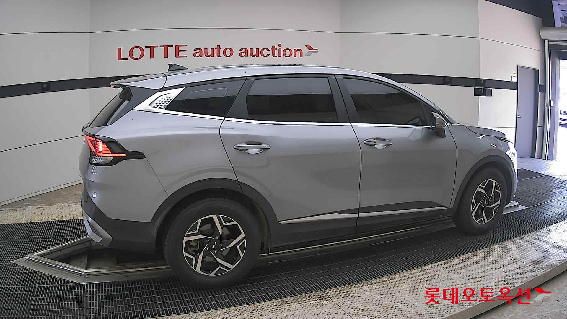 2022 - kia sportage
