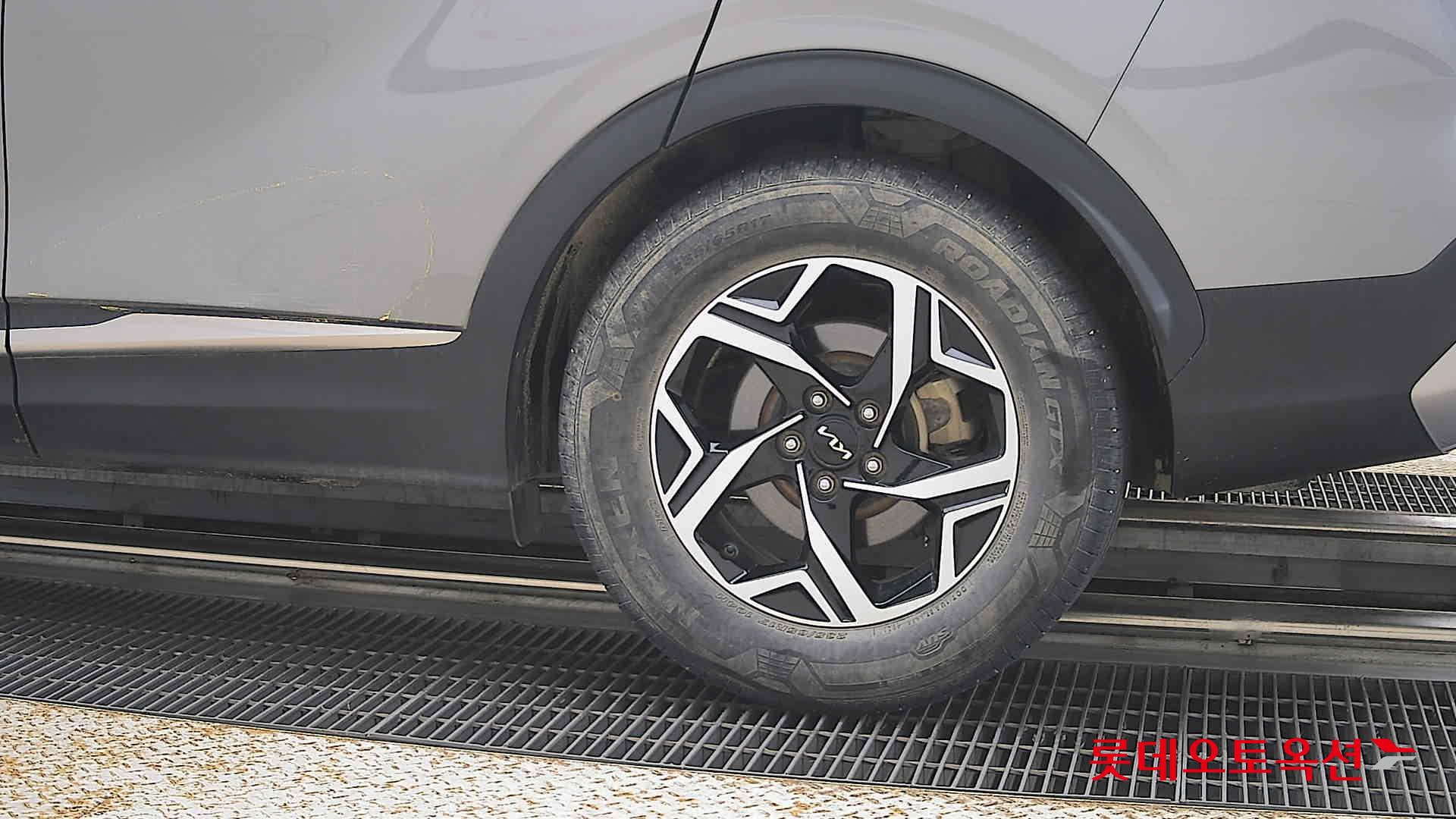 2022 - kia sportage