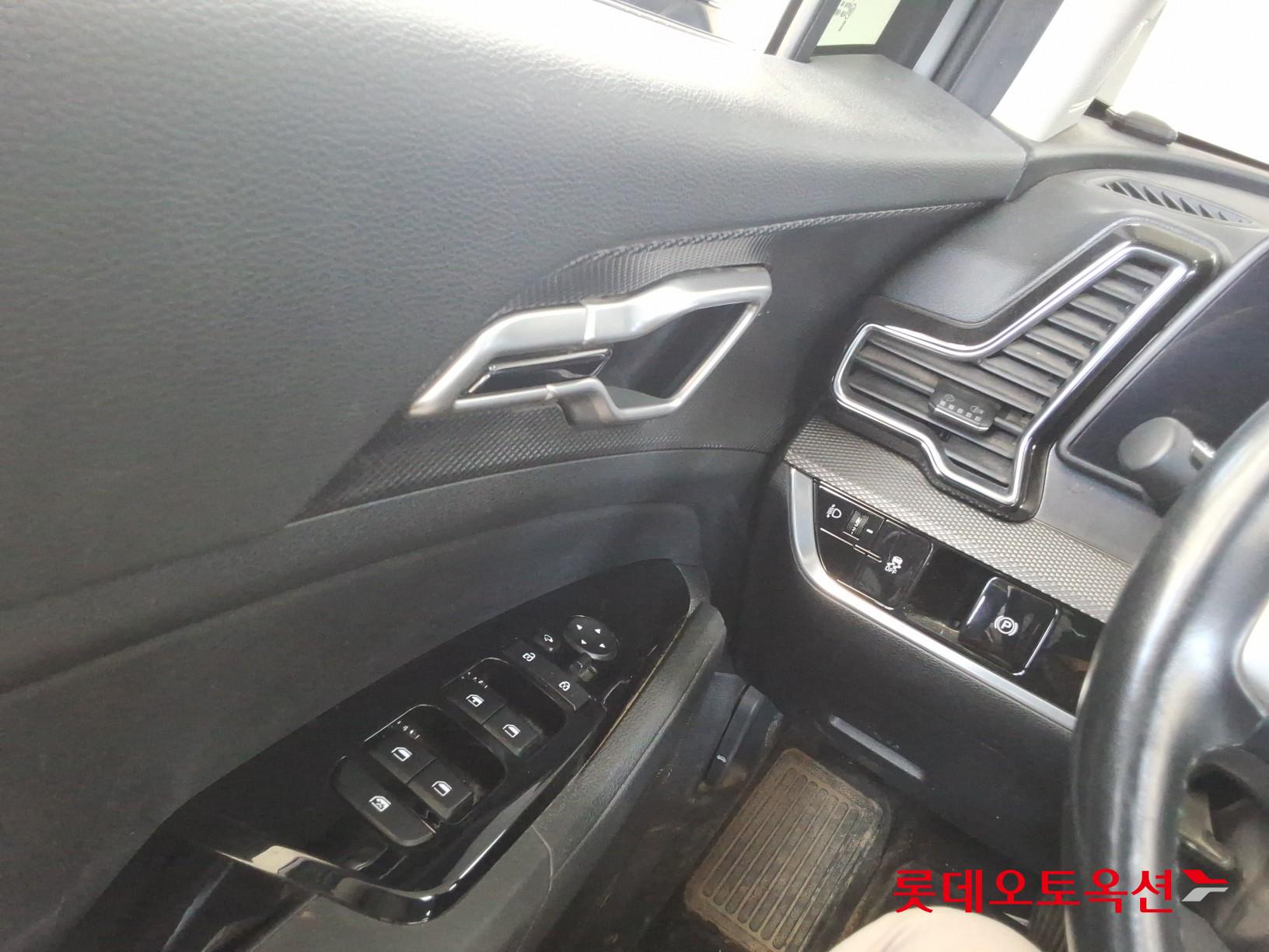 2022 - kia sportage
