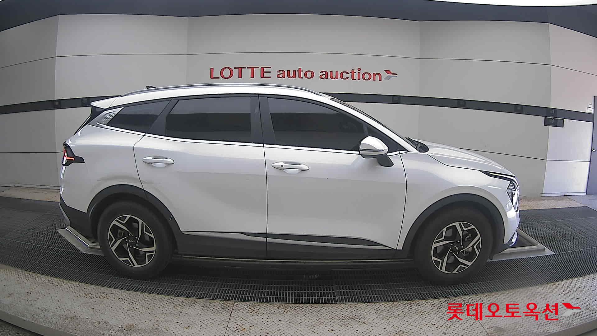 2022 - kia sportage