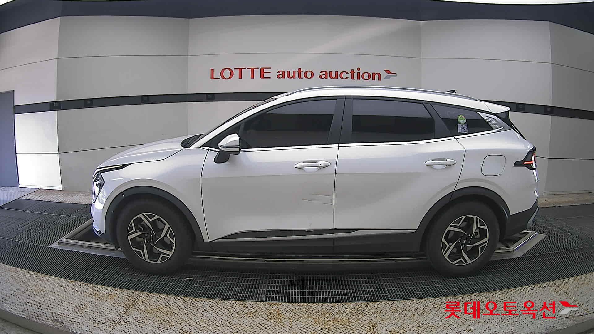 2022 - kia sportage