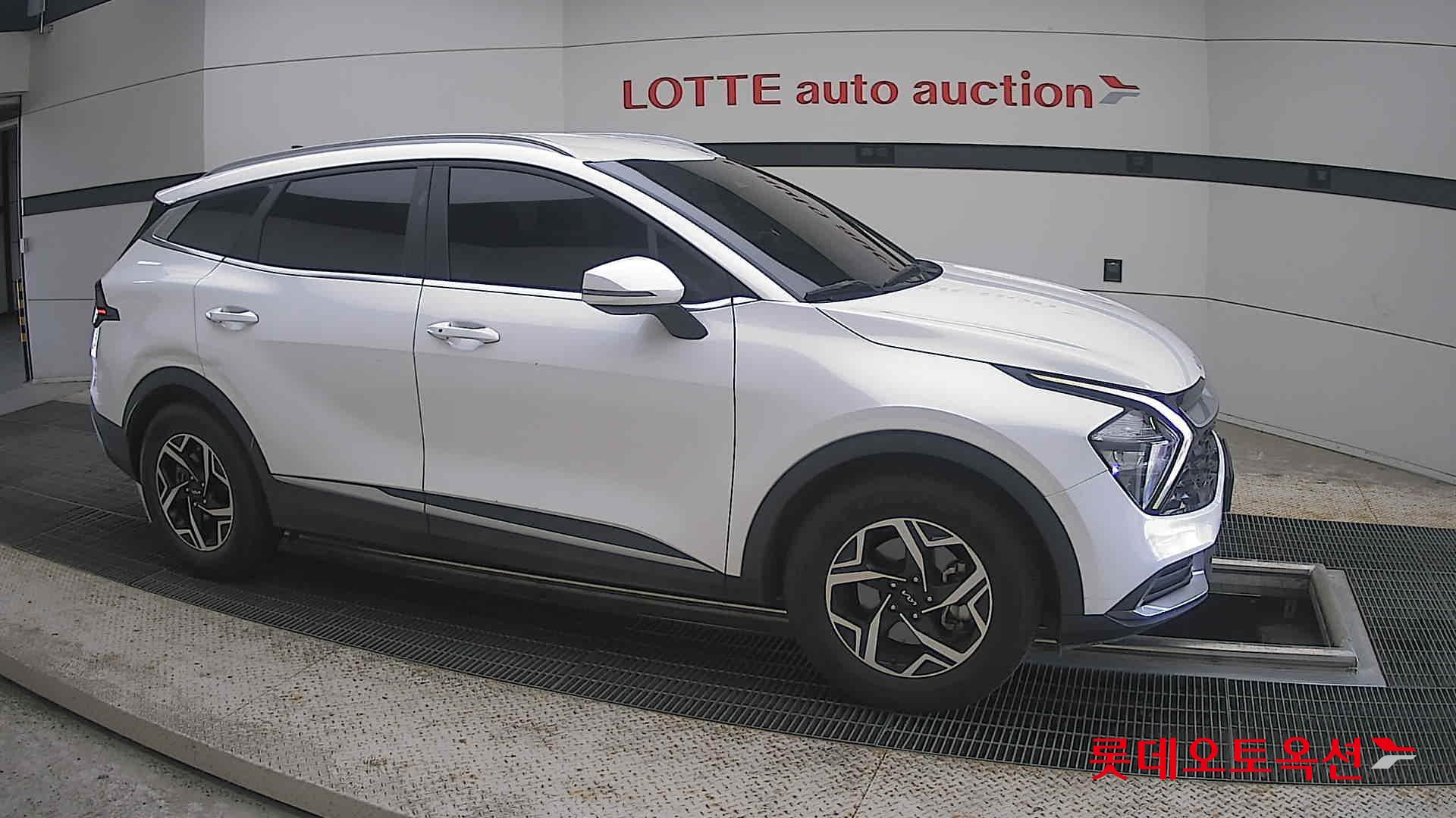 2022 - kia sportage