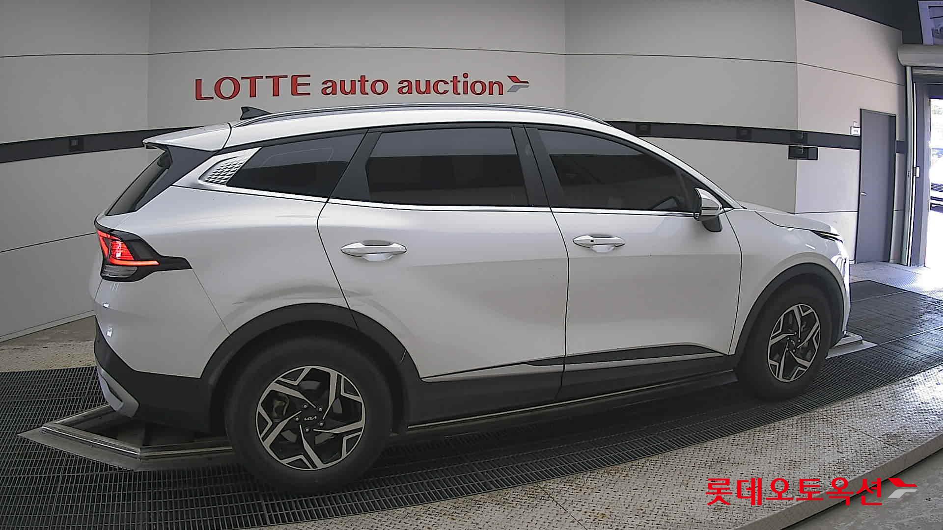 2022 - kia sportage