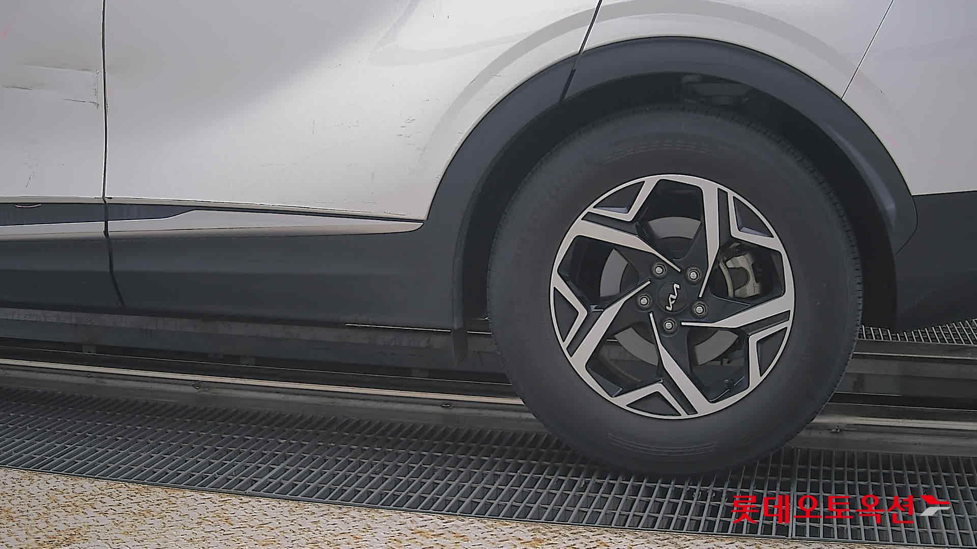 2022 - kia sportage