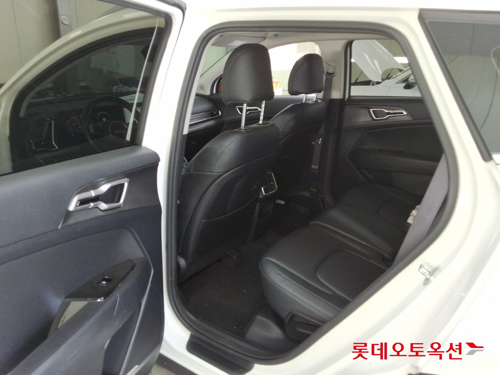 2022 - kia sportage