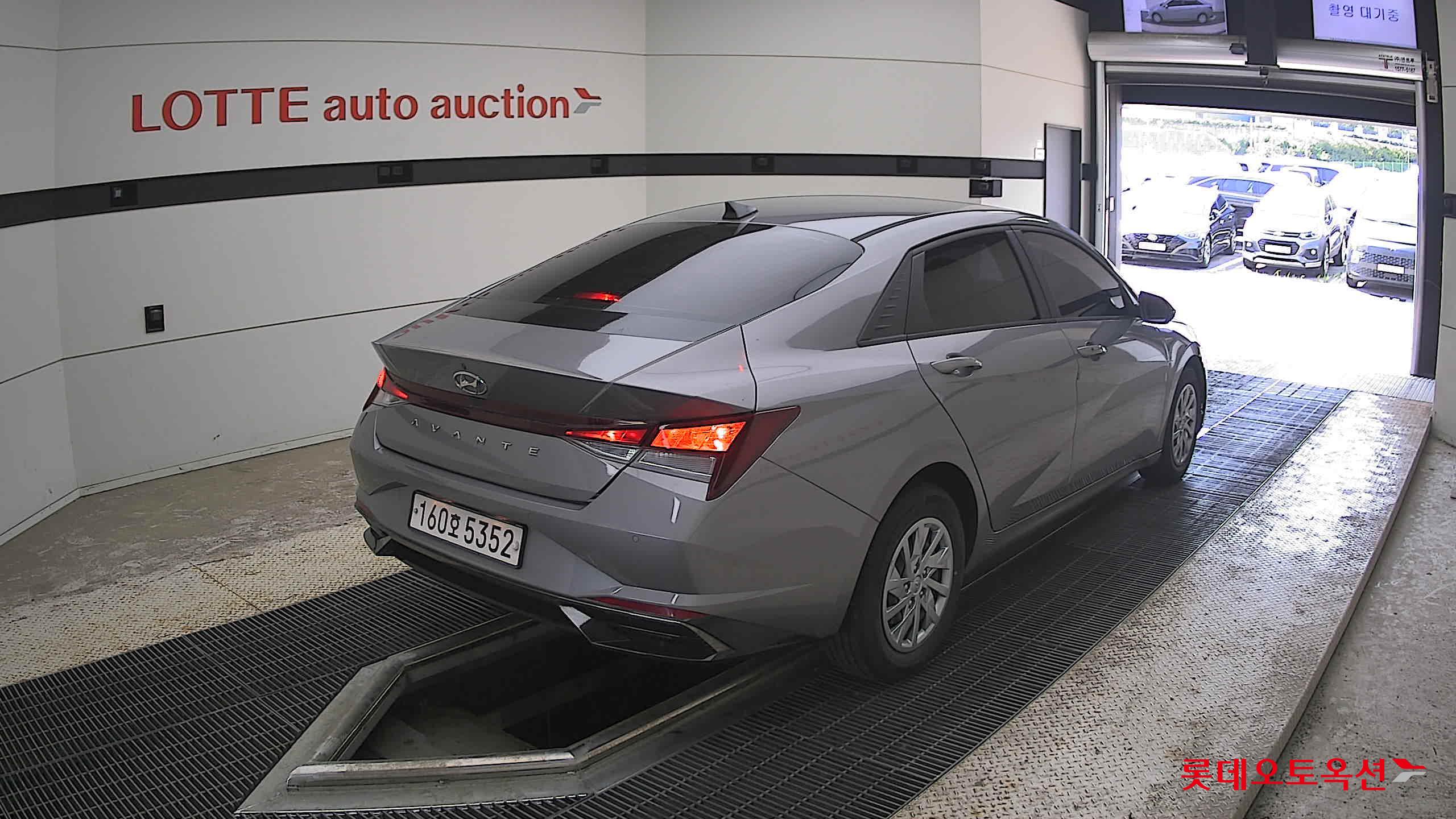 2021 - hyundai avante