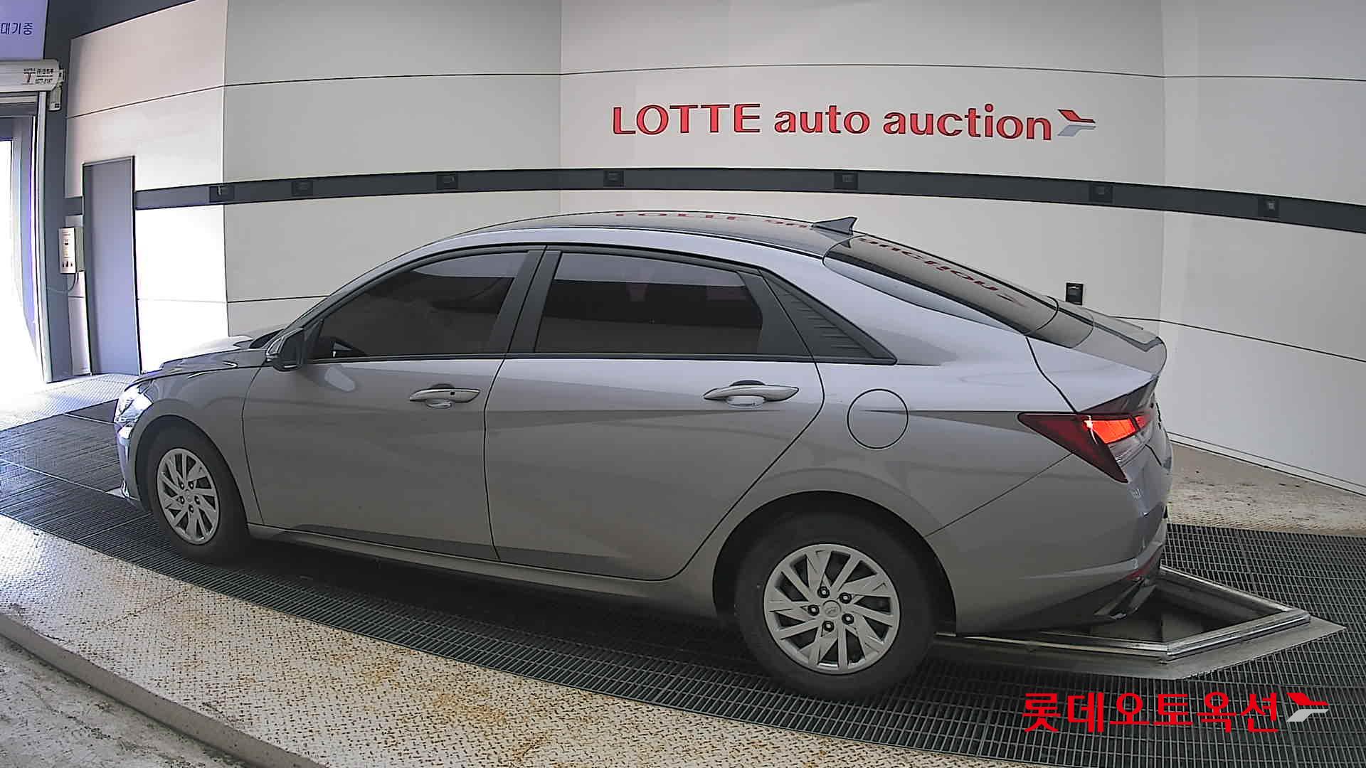2021 - hyundai avante