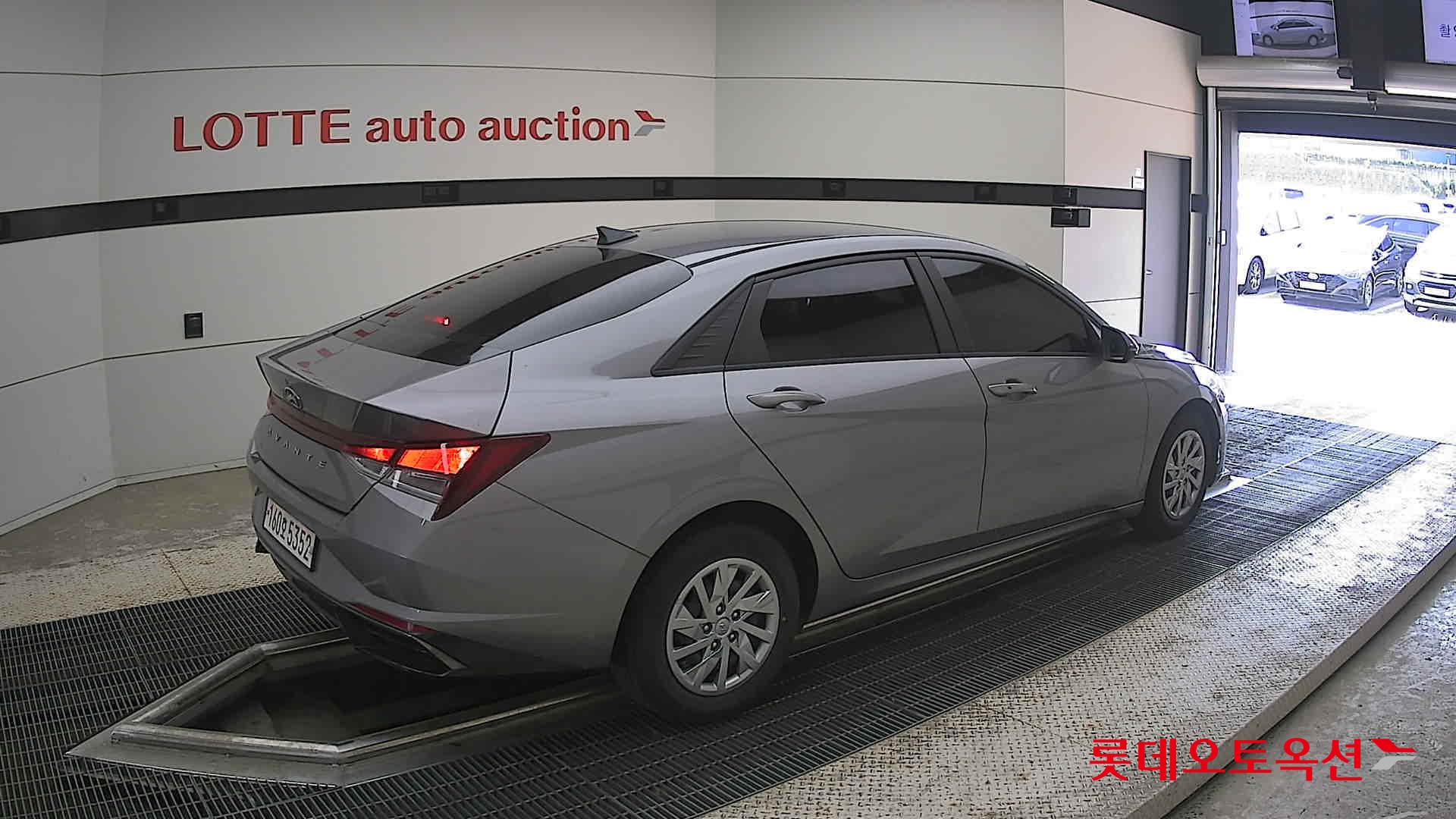 2021 - hyundai avante