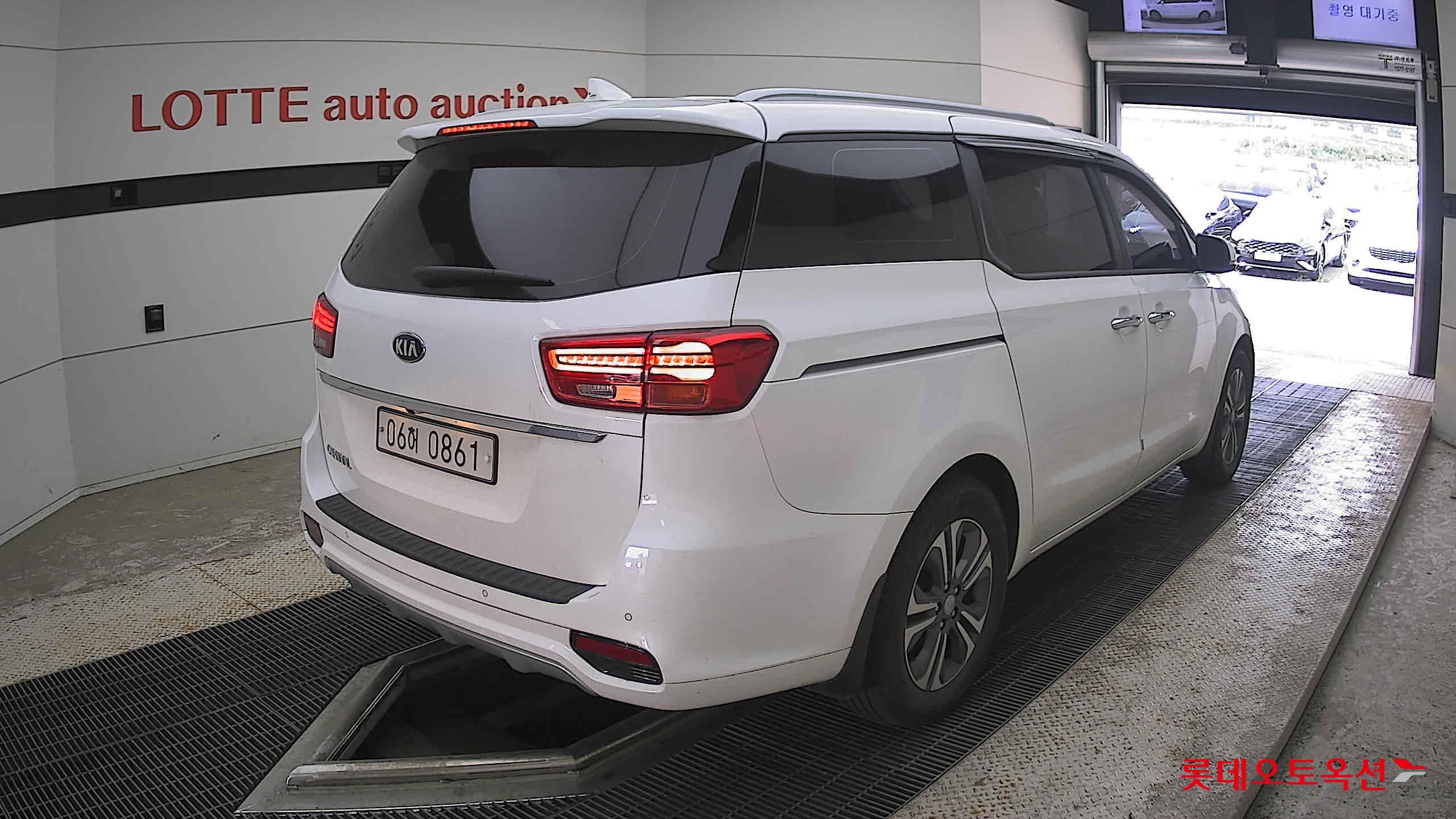 2019 - kia carnival