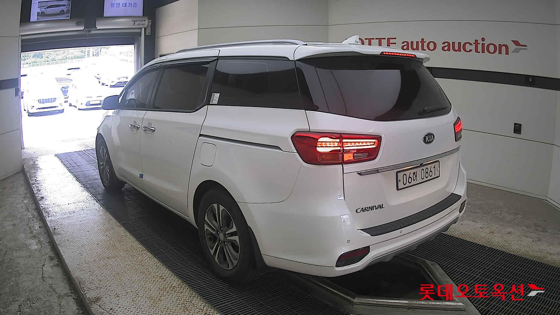2019 - kia carnival