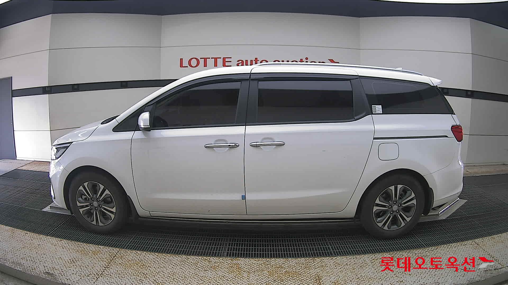 2019 - kia carnival