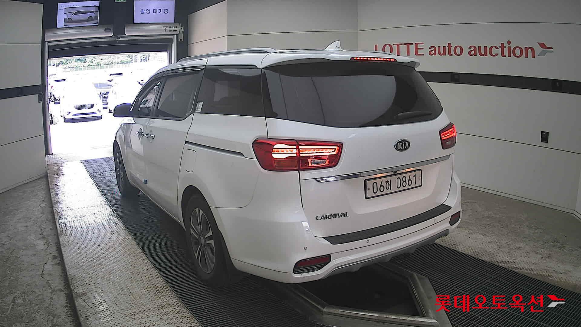 2019 - kia carnival