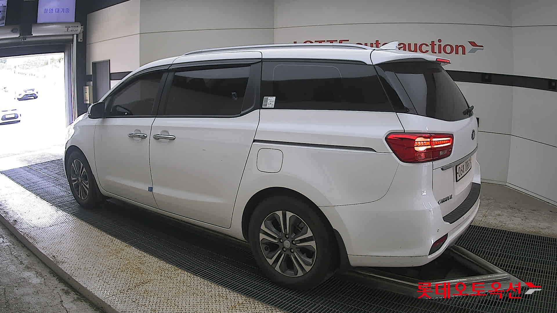 2019 - kia carnival