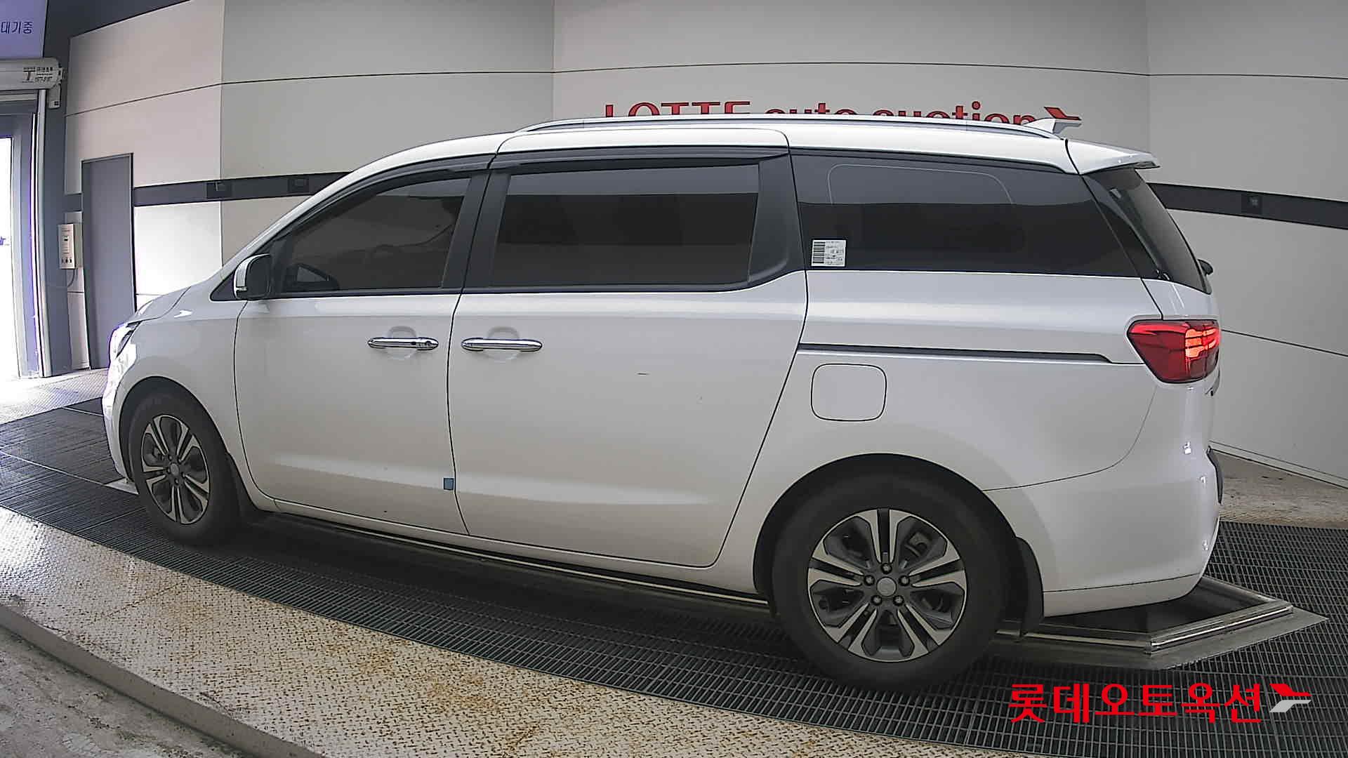 2019 - kia carnival
