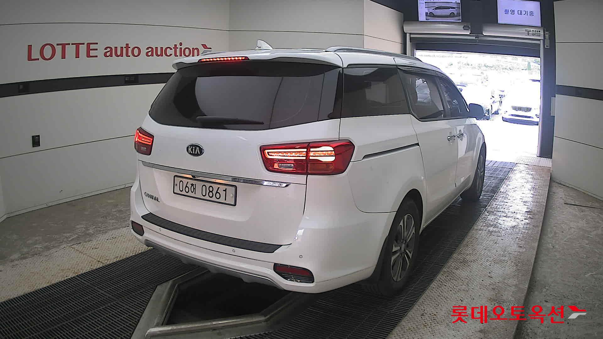 2019 - kia carnival