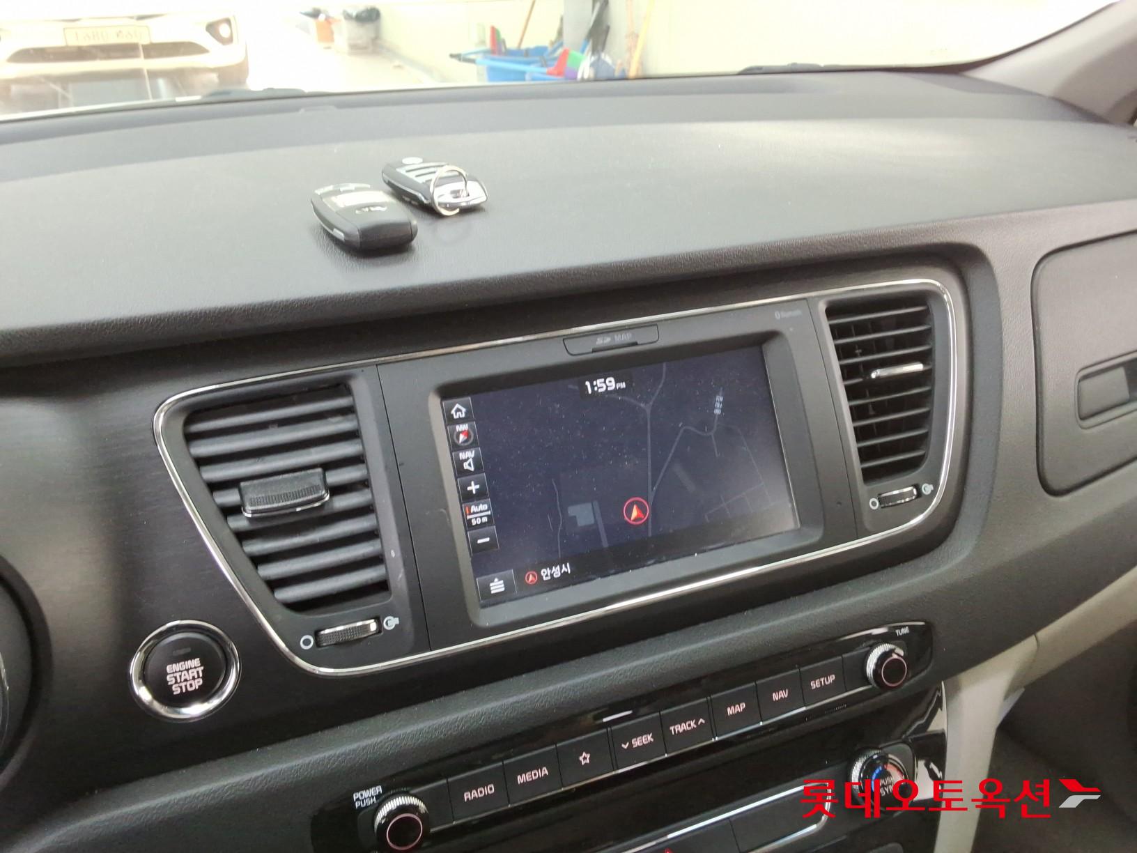 2019 - kia carnival