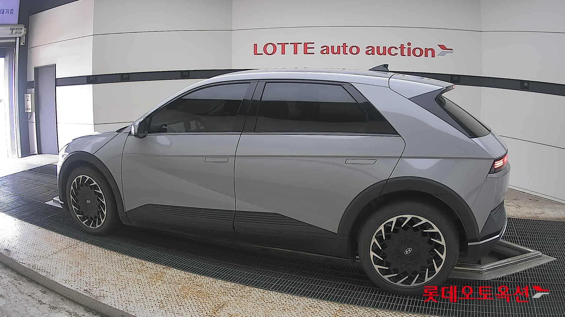 2023 - hyundai ioniq