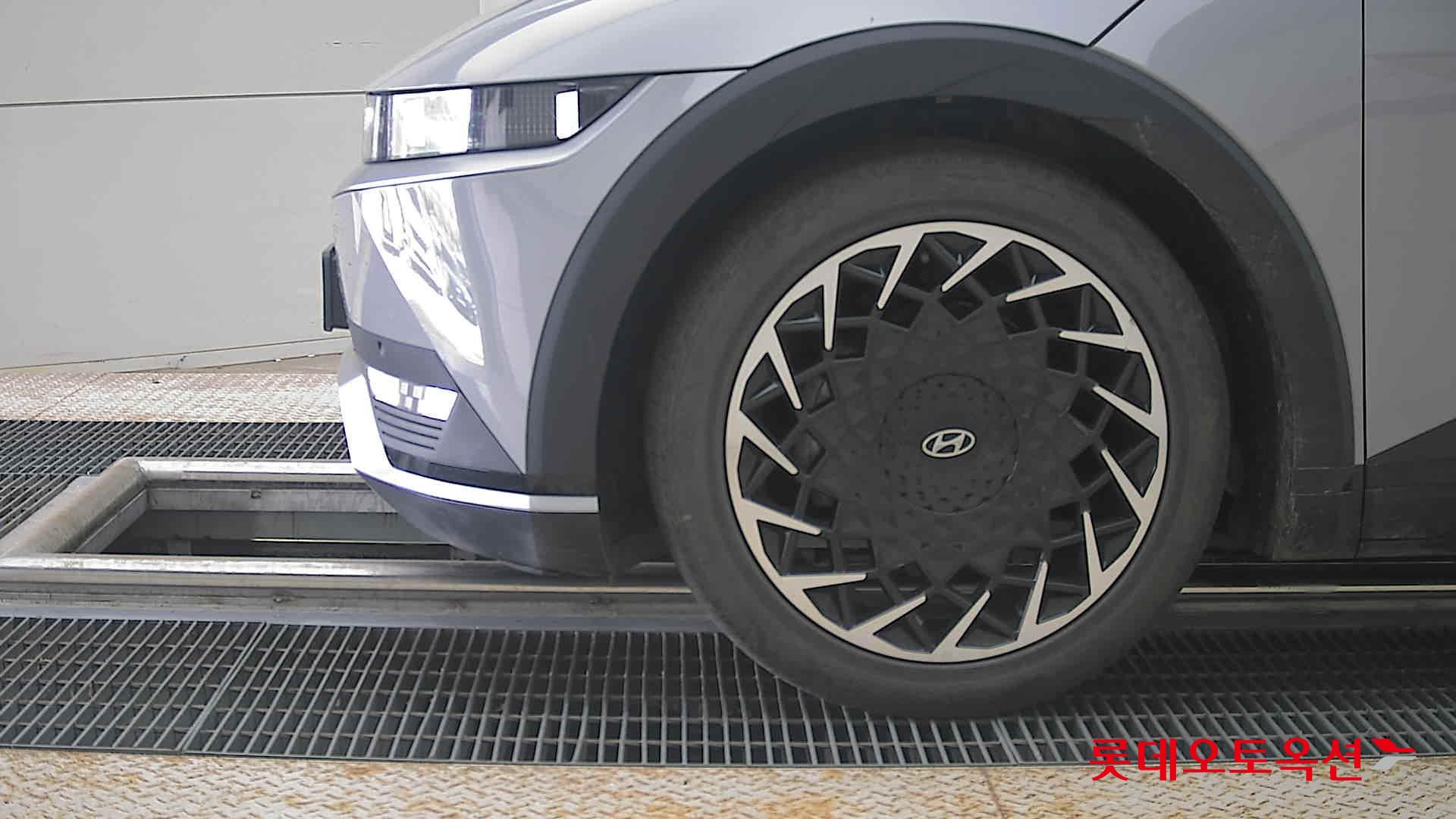 2023 - hyundai ioniq