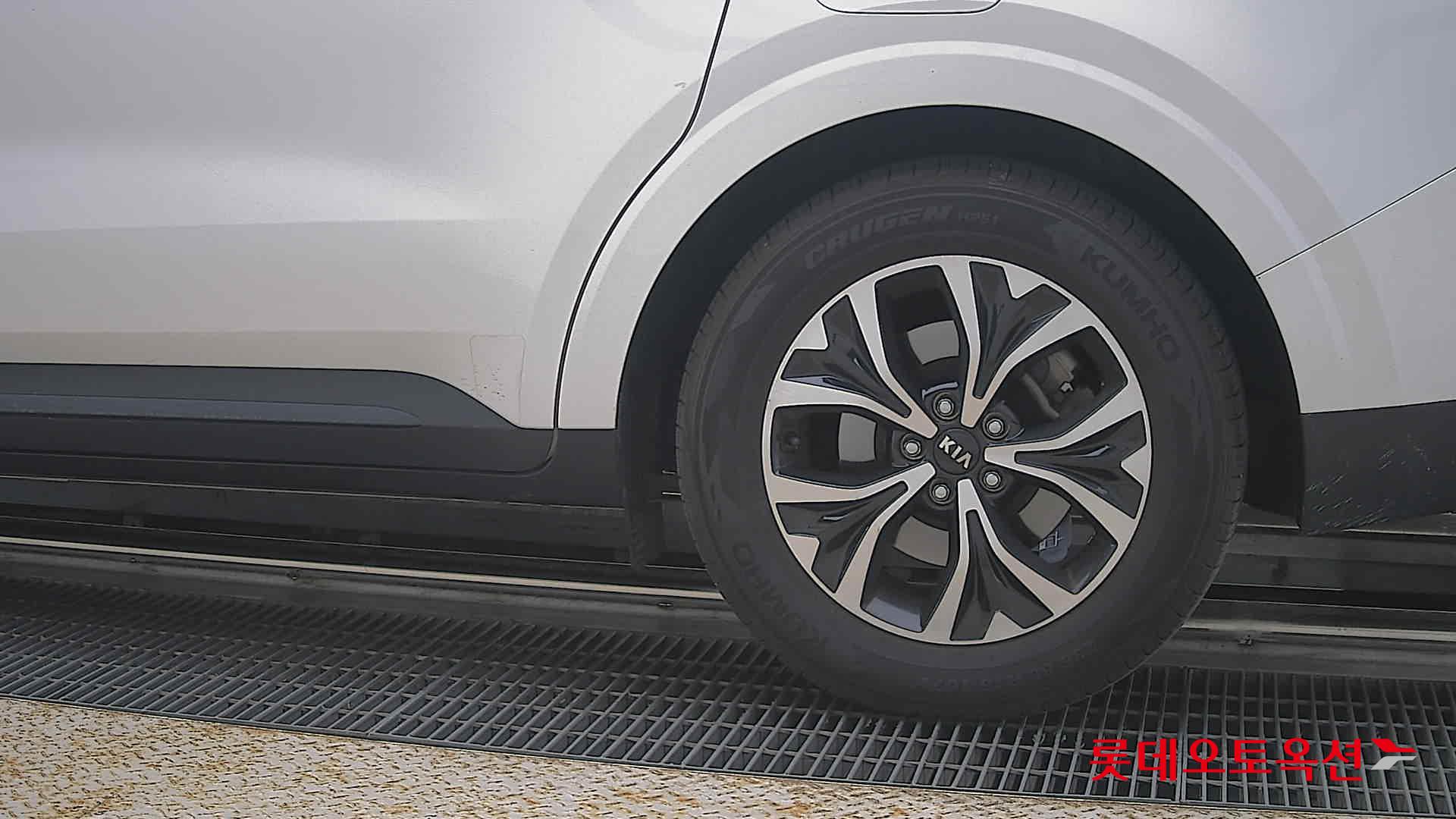 2021 - kia carnival