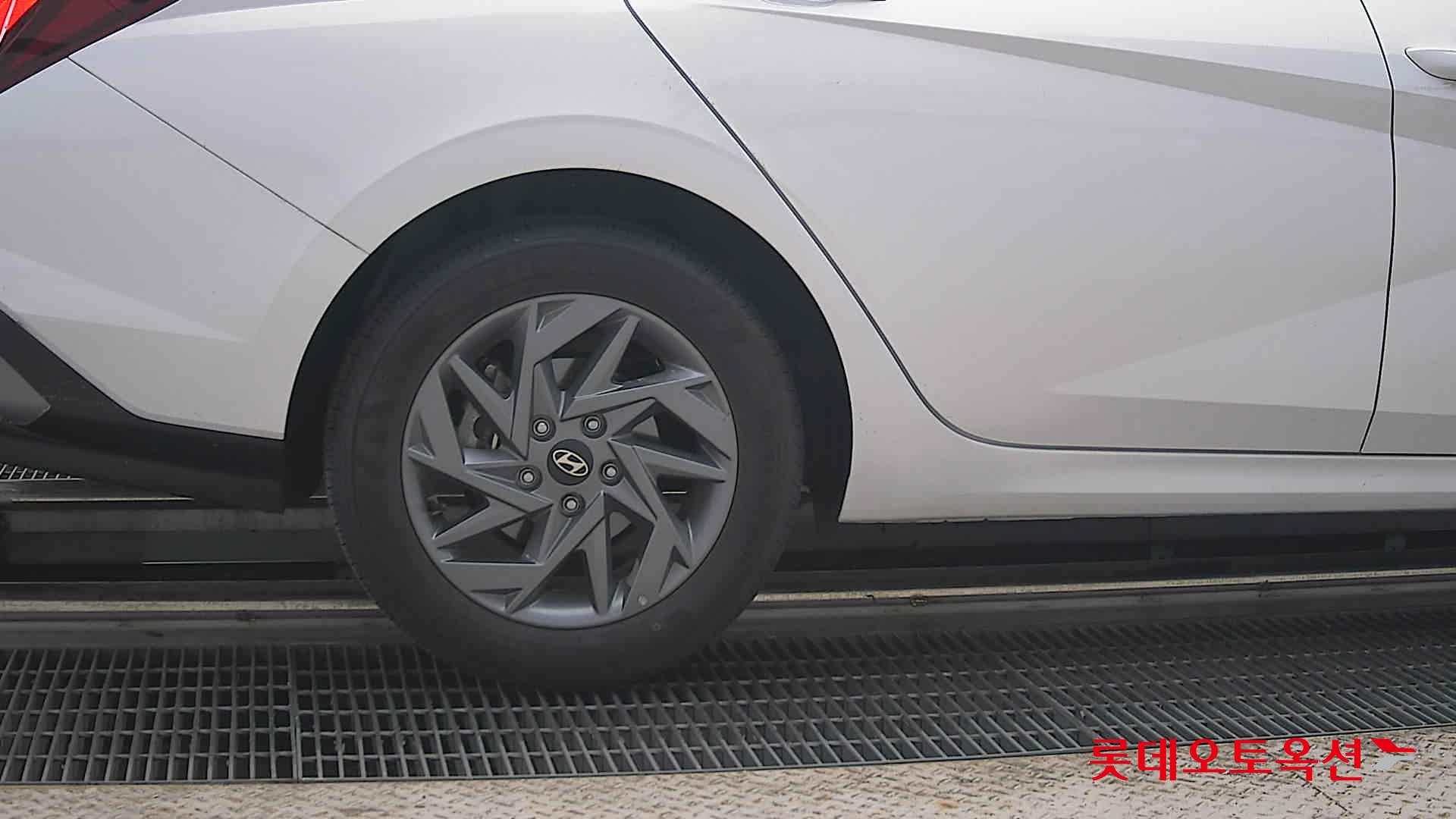 2024 - hyundai avante