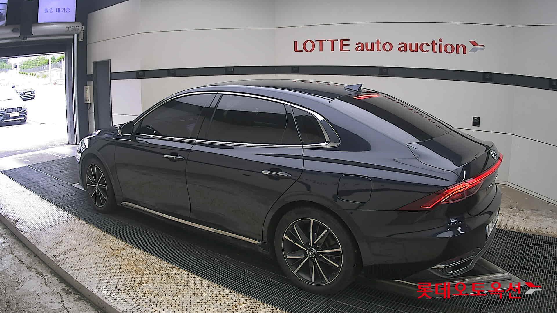 2021 - hyundai grandeur