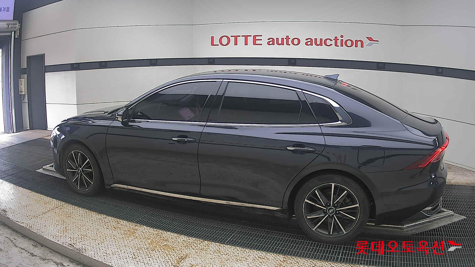 2021 - hyundai grandeur