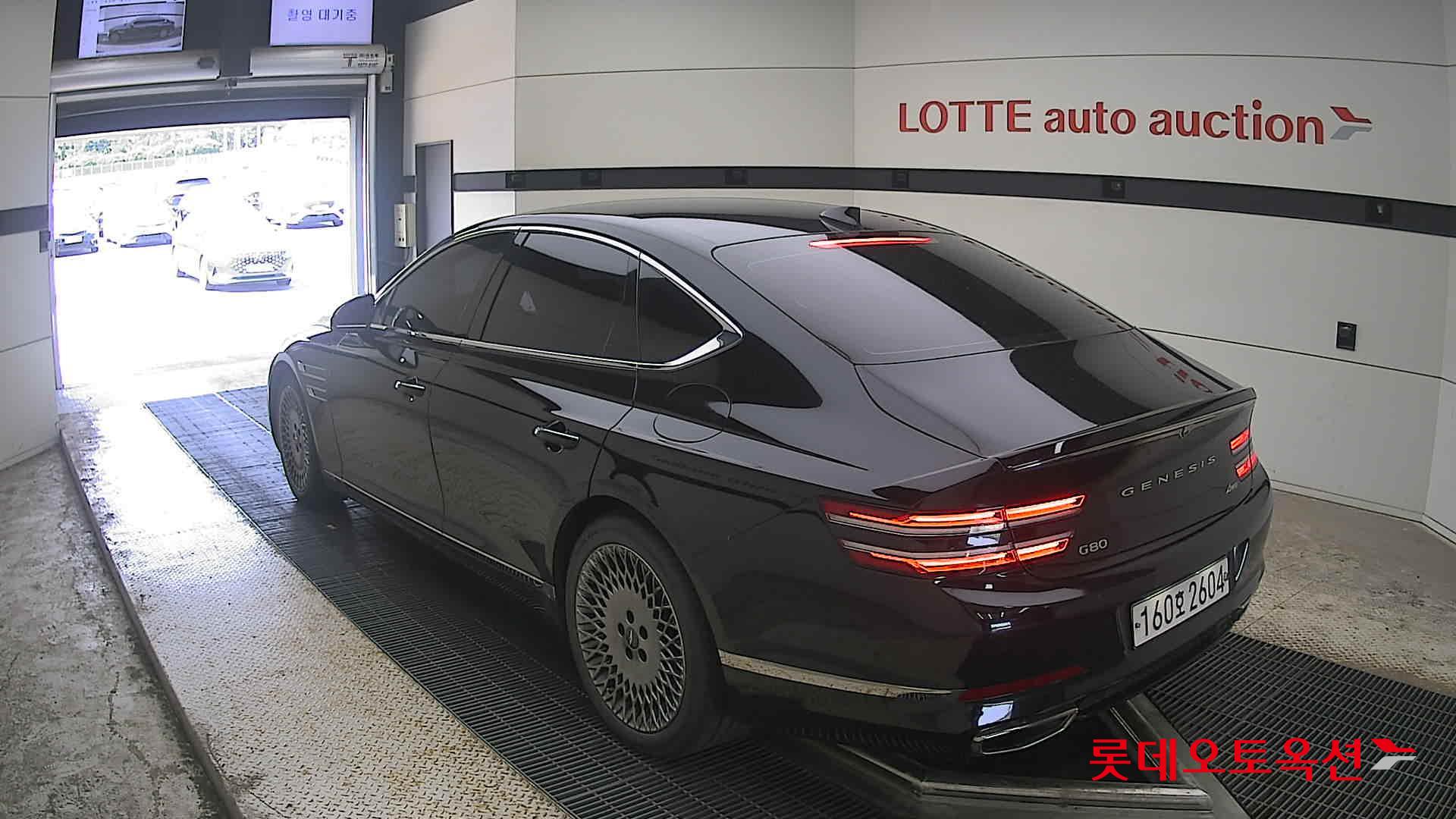 2021 - genesis g80