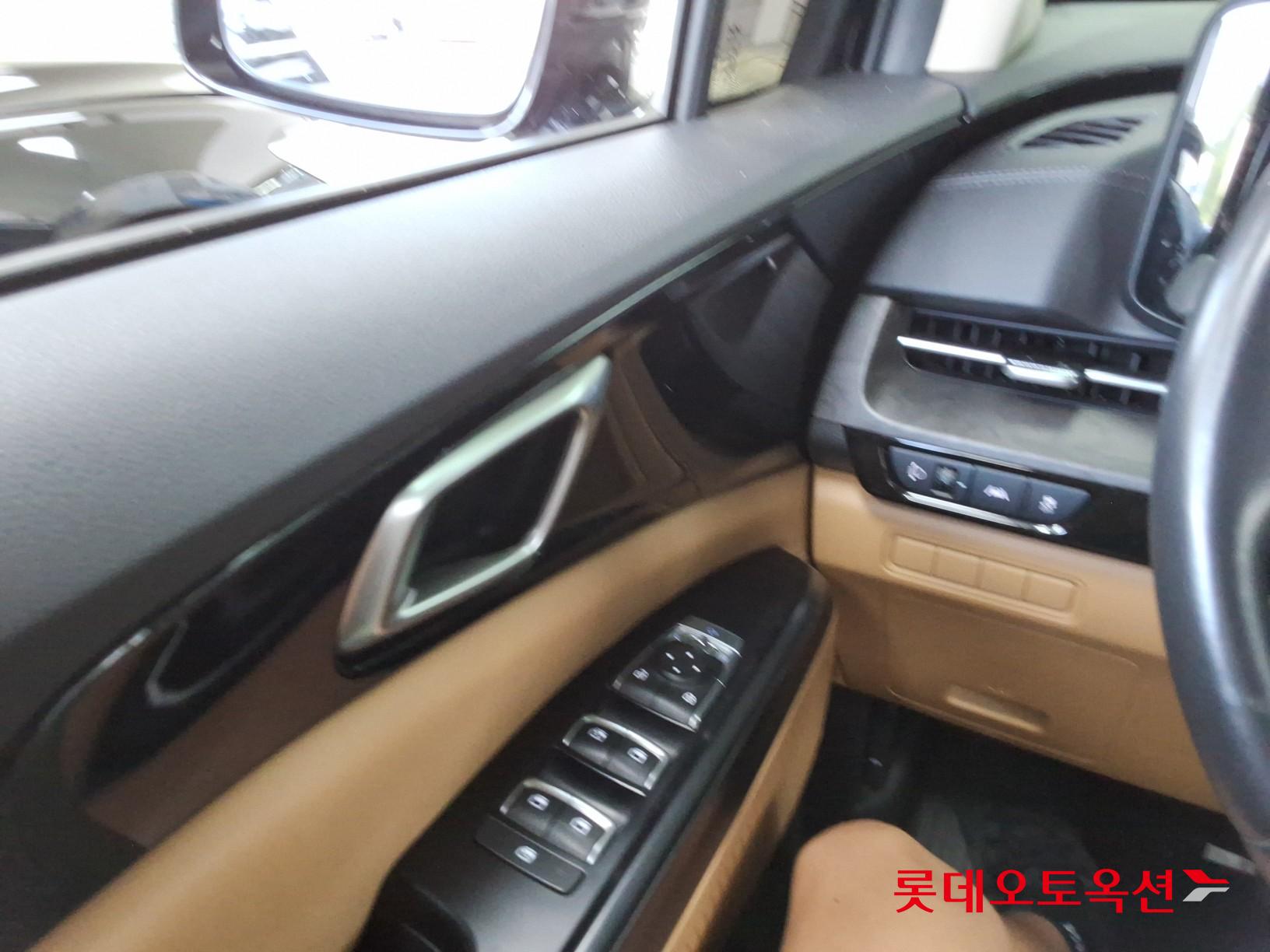 2023 - kia carnival