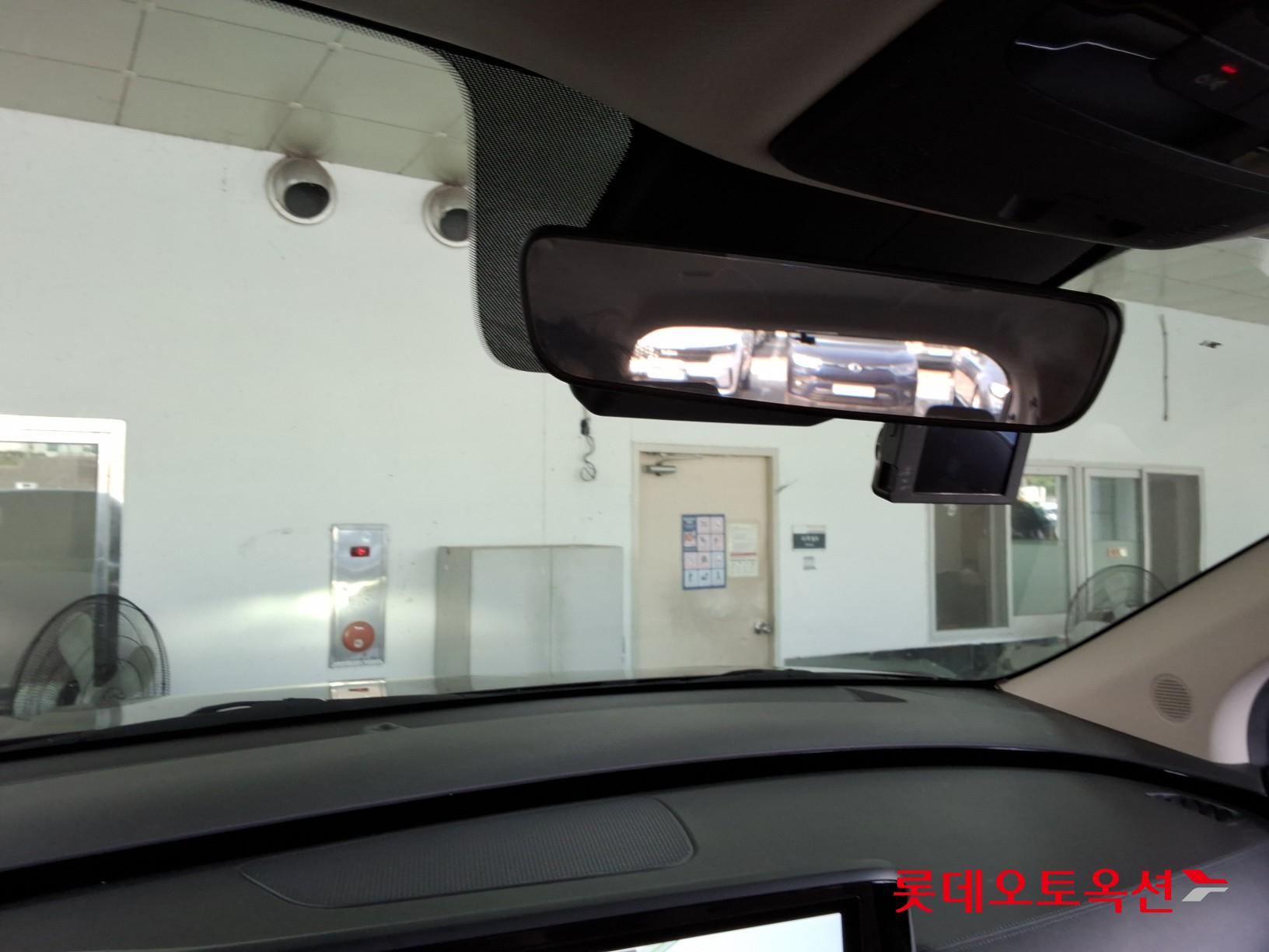 2023 - kia carnival