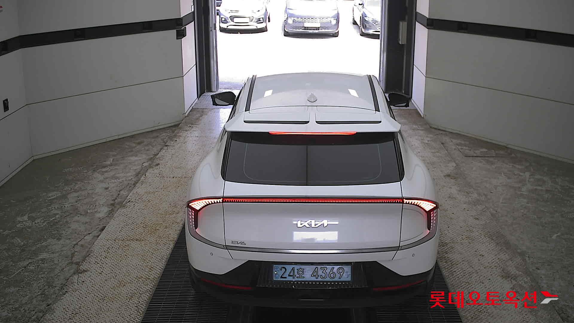2023 - kia ev6