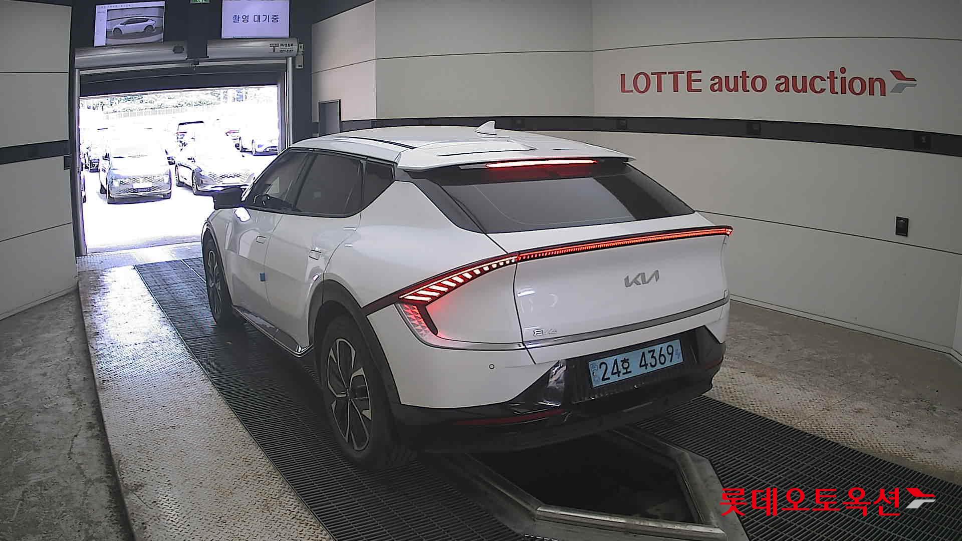 2023 - kia ev6
