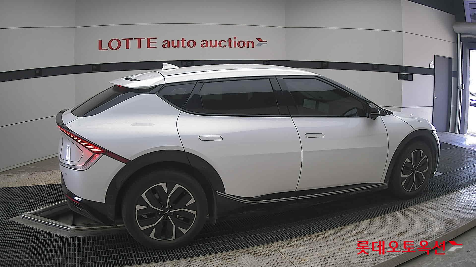 2023 - kia ev6