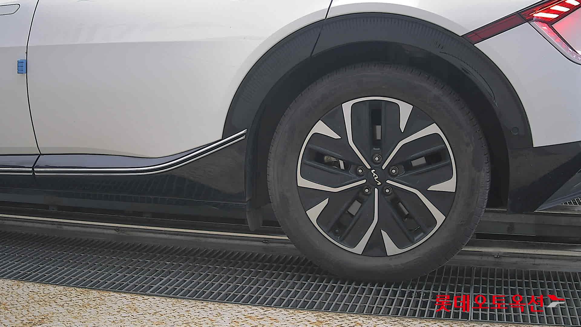 2023 - kia ev6