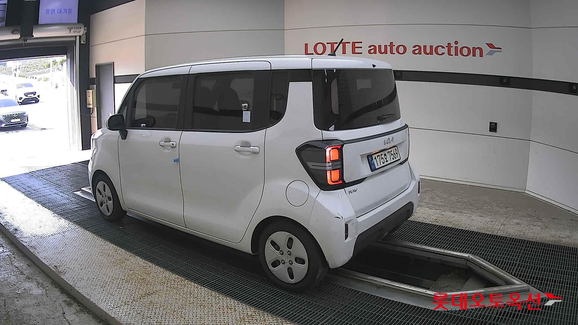 2023 - kia ray