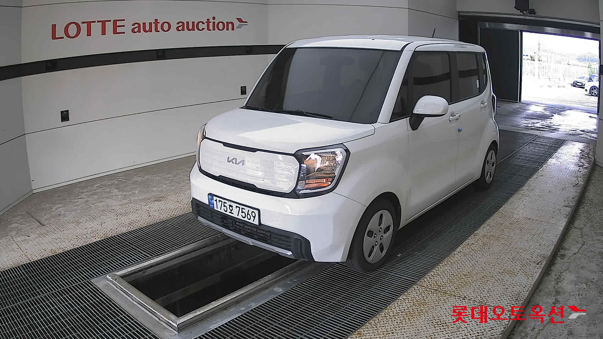2023 - kia ray