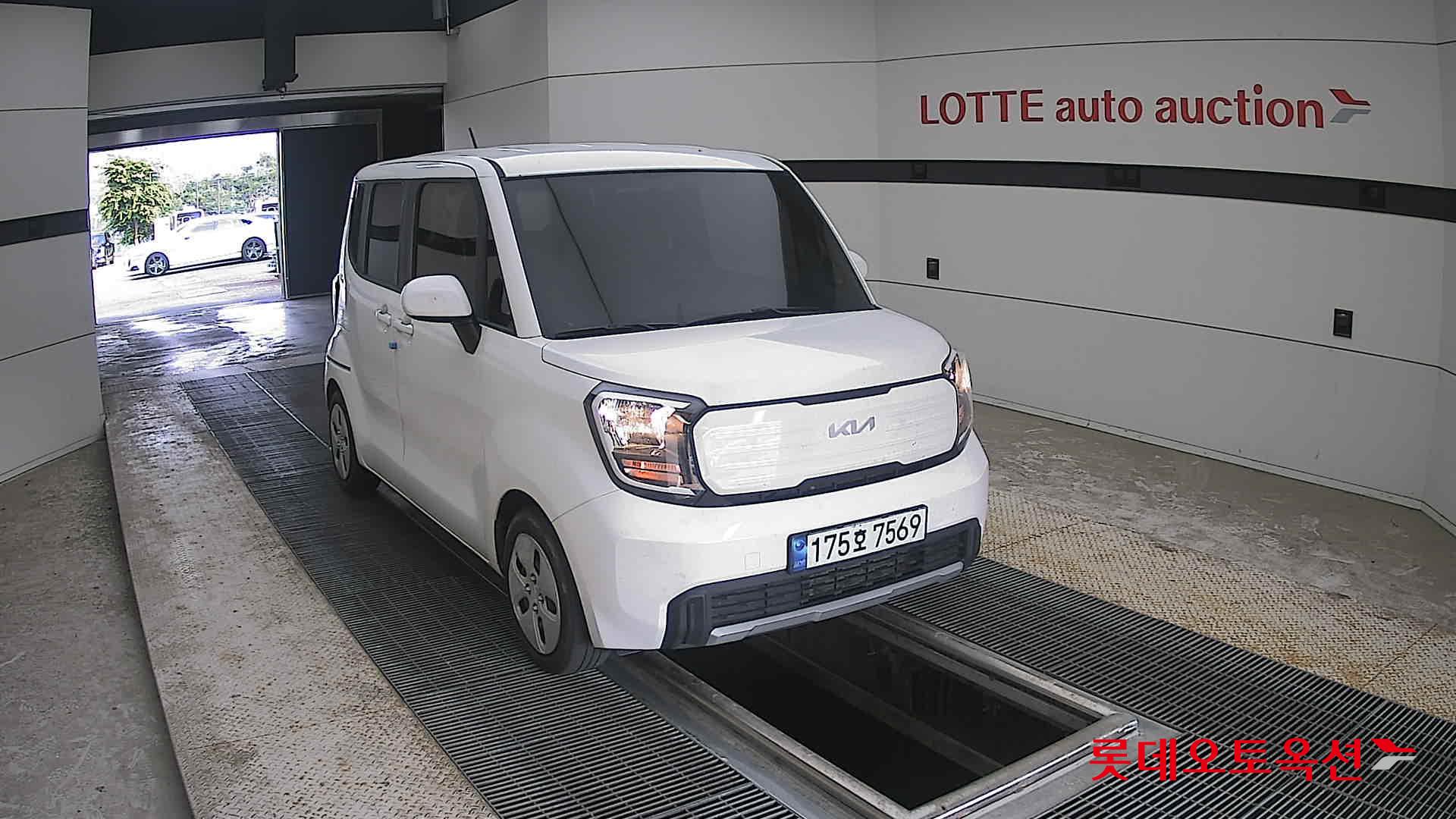 2023 - kia ray